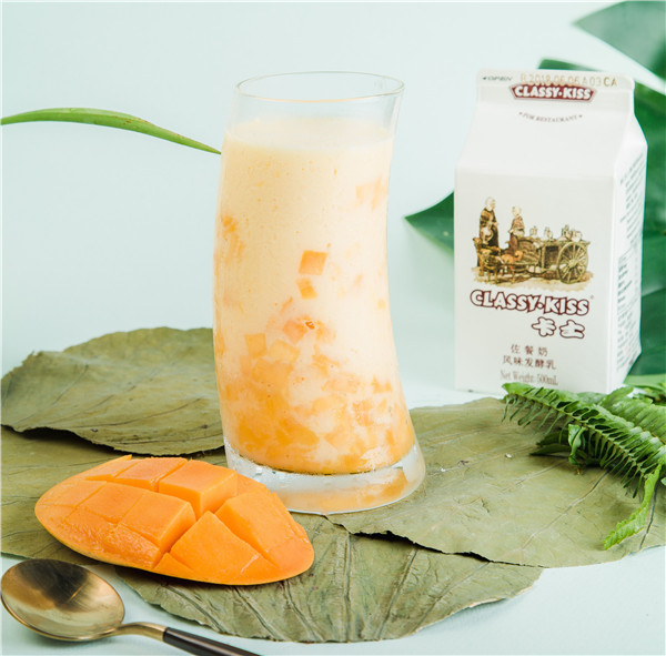 芒果酸奶榨汁图片